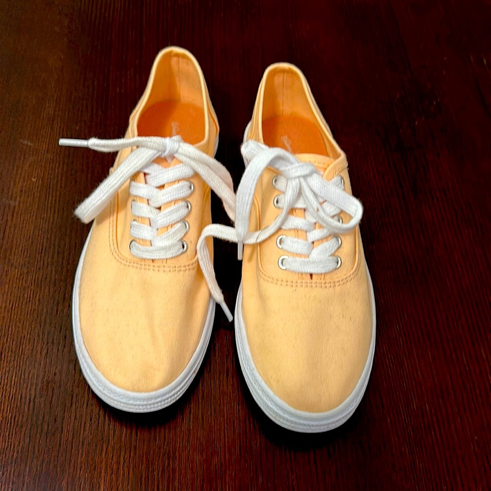 Peach tennis shoes!